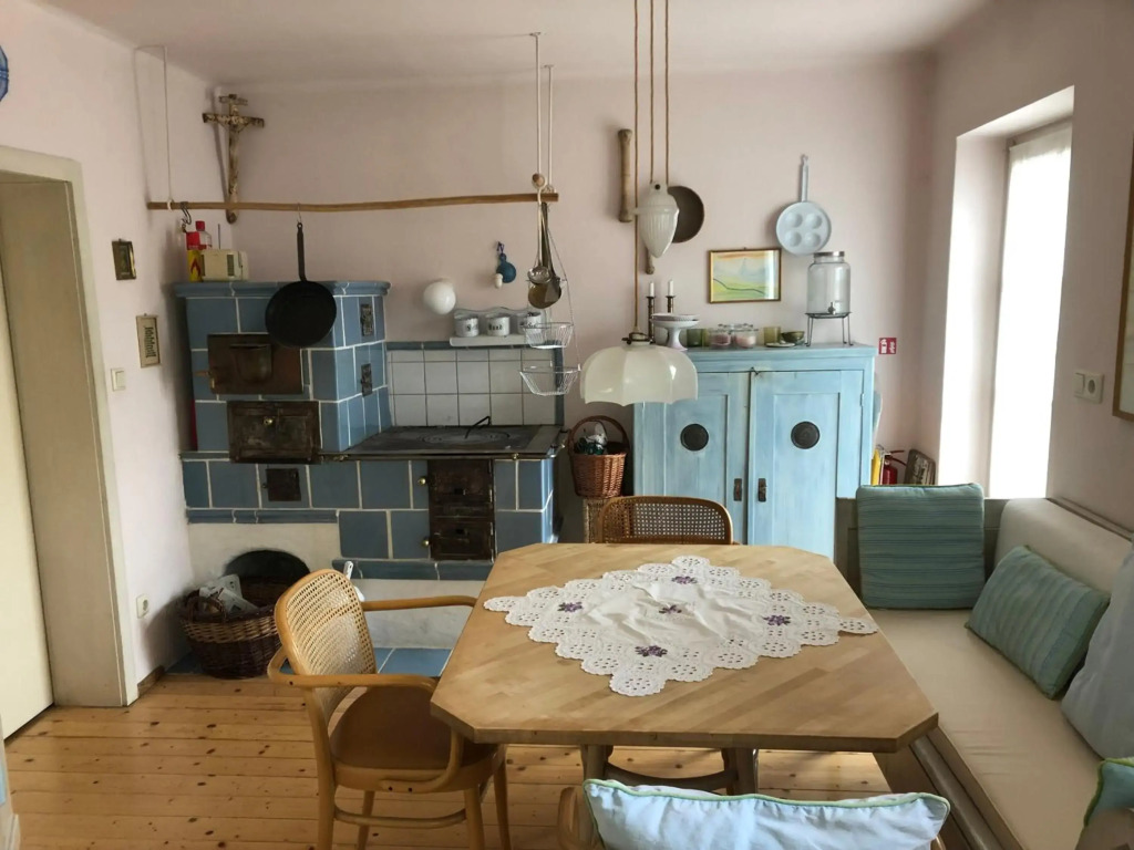 Haus mit Sauna und privatem Badeteich in Anif bei Salzburg