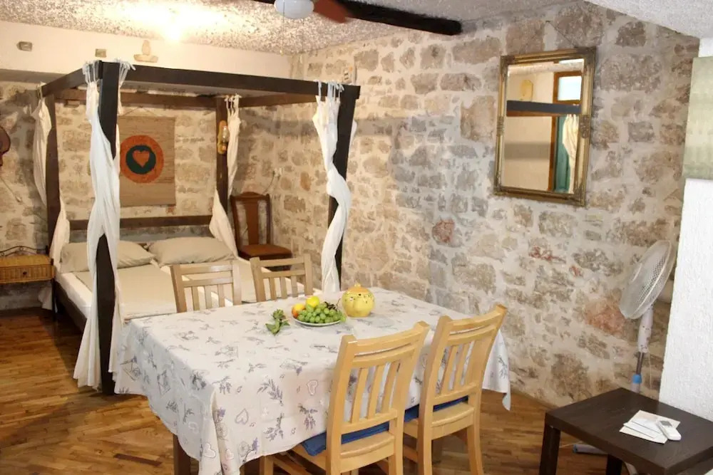 Studio in Betina, With Furnished Terrace and Wifi - 60 m From the Beac