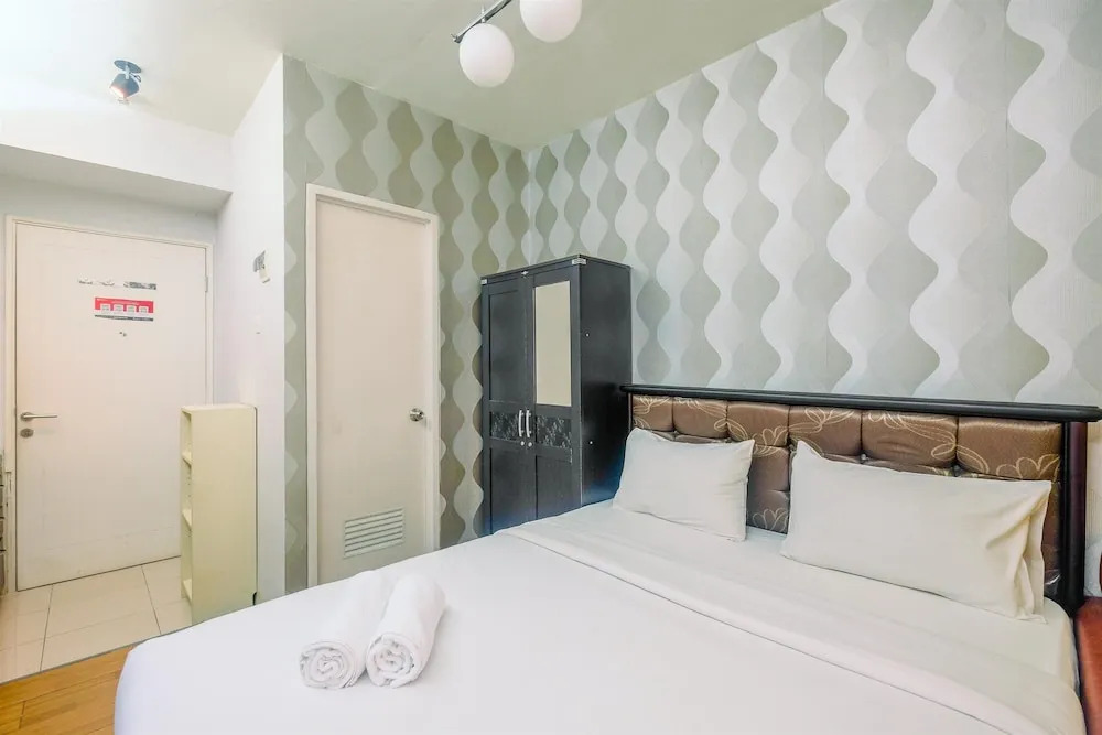 Comfy and Minimalist Studio at Pakubuwono Terrace Apartment