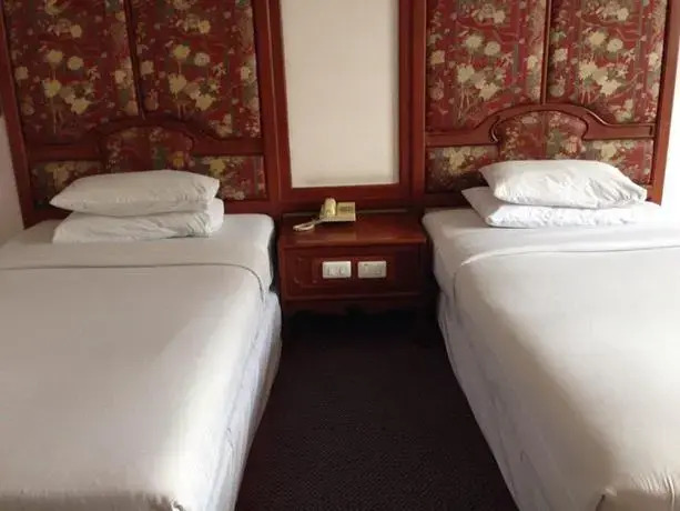 Diamond River Ping Petch-Ngam Hotel
