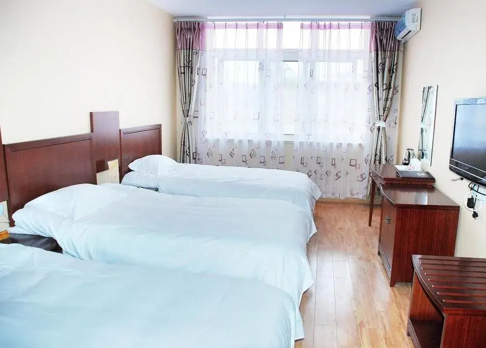 The Sea East Hotel