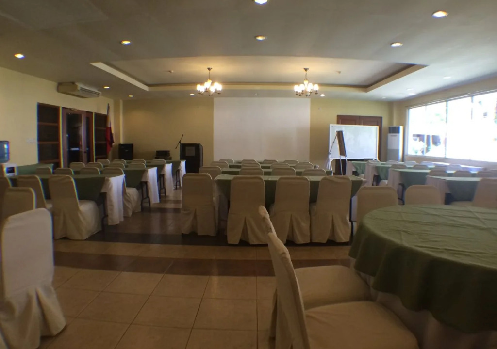 Subic Holiday Villas