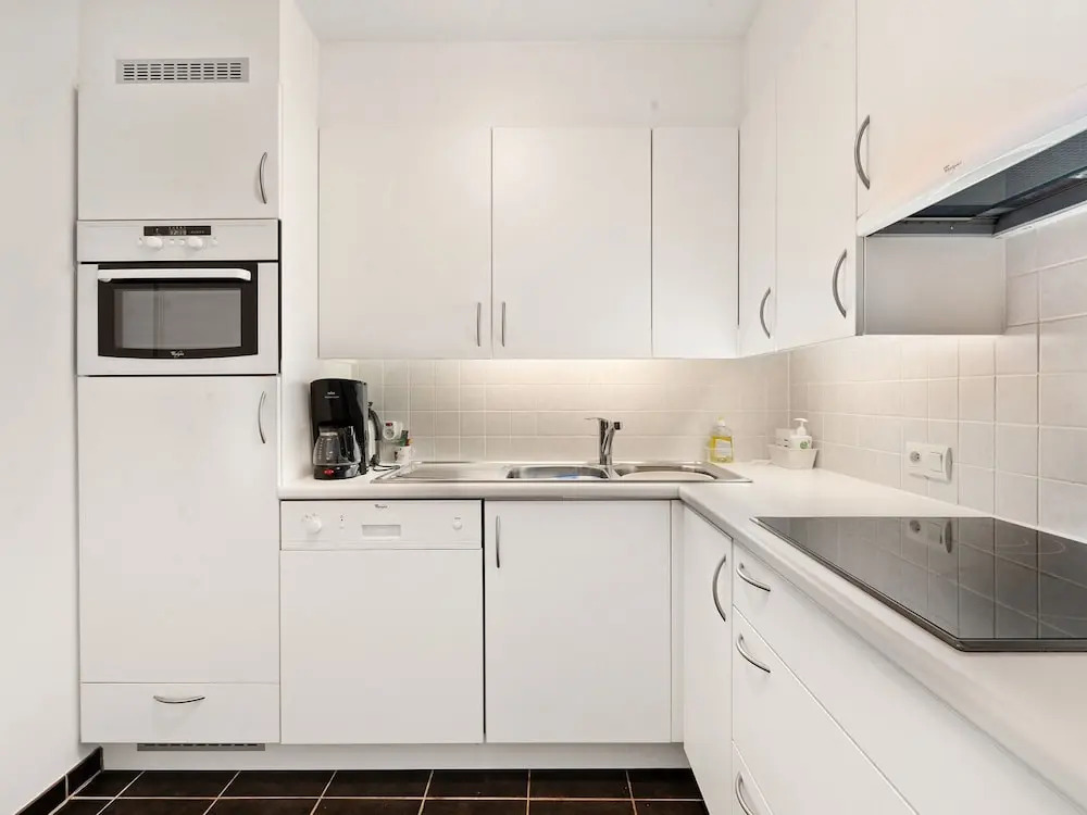 Flat With Terrace & Play Area