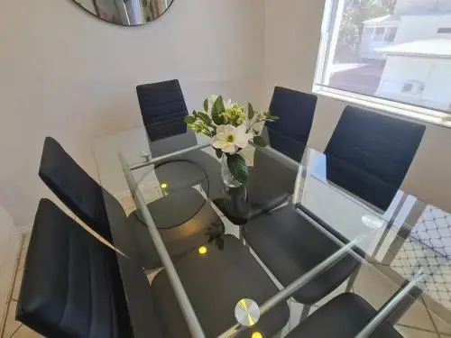 Cranbourne Court Unit 7