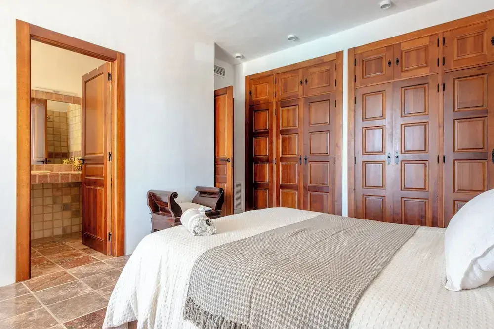 San Josep 6-bed Villa, Sleeps 14, Pool & Sea View