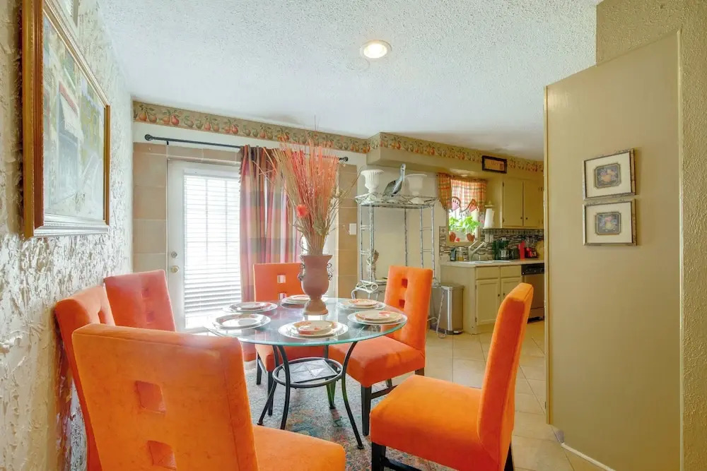 Cozy Corner in Memphis - 4 Miles to Graceland!