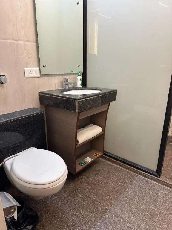 1 BR Boutique stay in Rohini, New Delhi (65C1), by GuestHouser