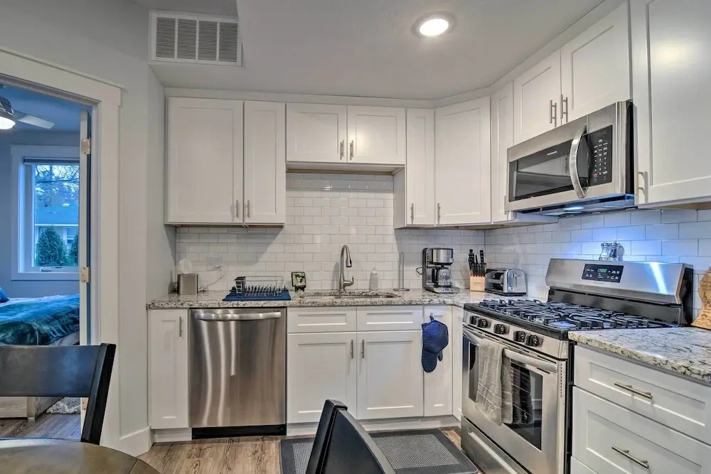 Centrally Located Traverse City Condo 1 Mi to Bay