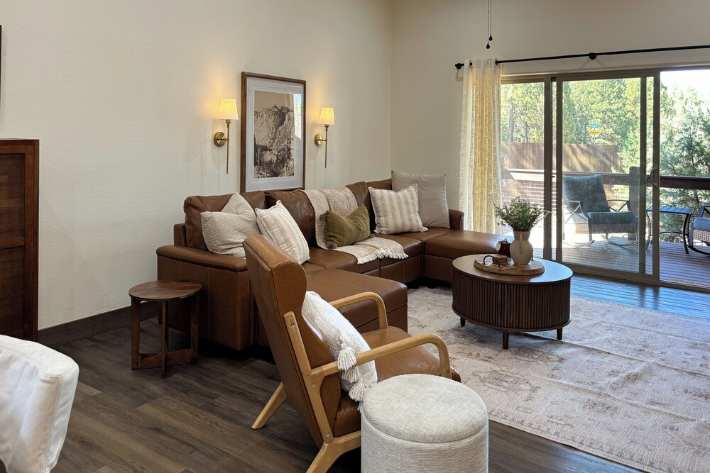 < 3 Mi to Fool Hollow Lake: Show Low Townhome