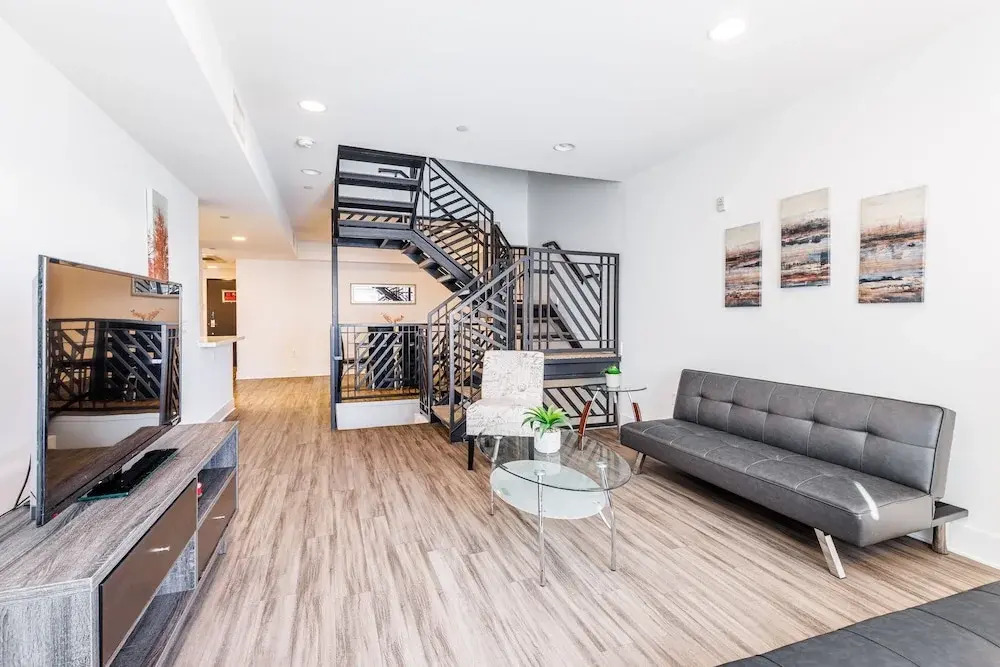 Brand new 2 Bedroom Apartment on Hawthorn Ave Hollywood 2 Apts by RedAwning