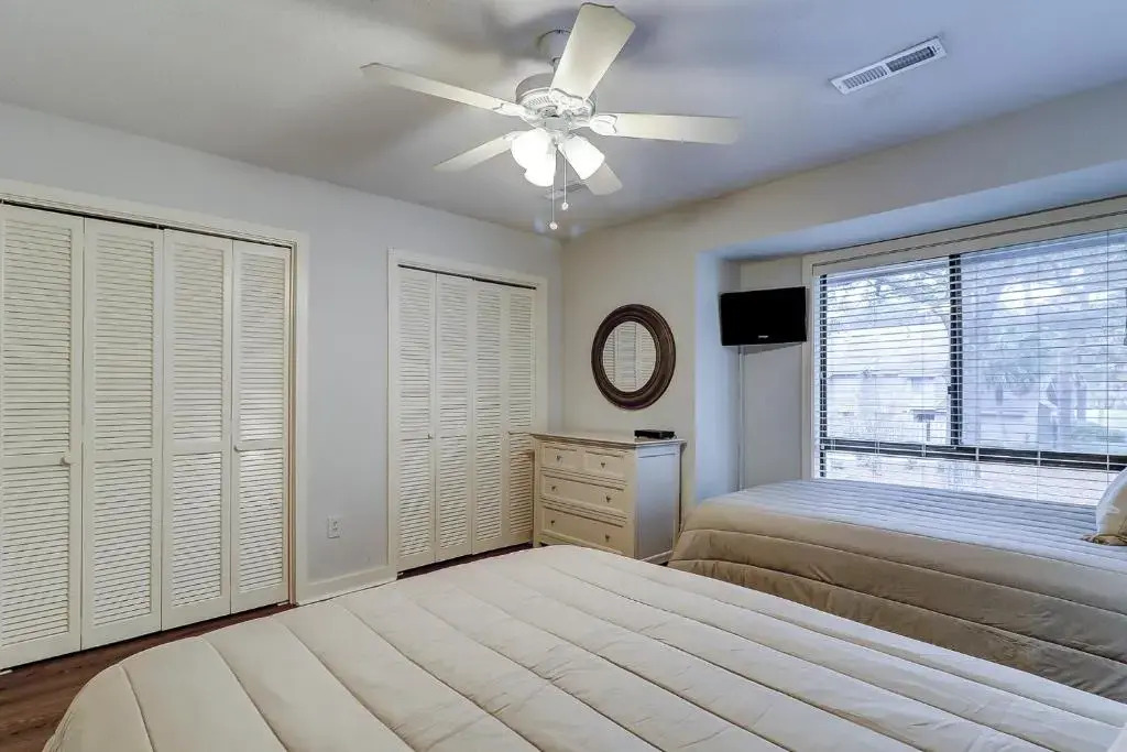 188 The Greens 2 BR Shipyard Golf Condo