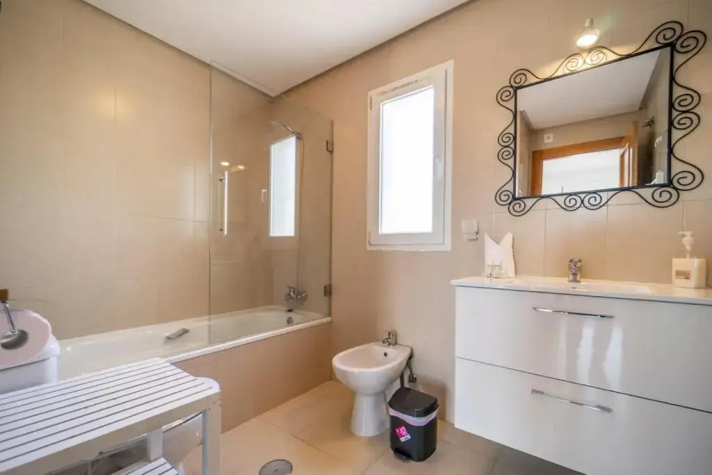 Quaint 2 Bedrooms 2 Bathrooms Town House - LA40LT