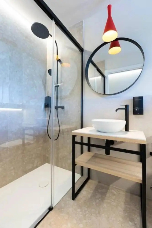 URBAIA ROOMS