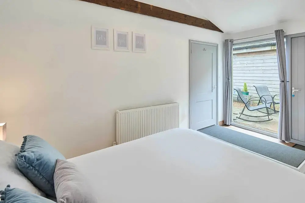 Host Stay Kestrel Cottage