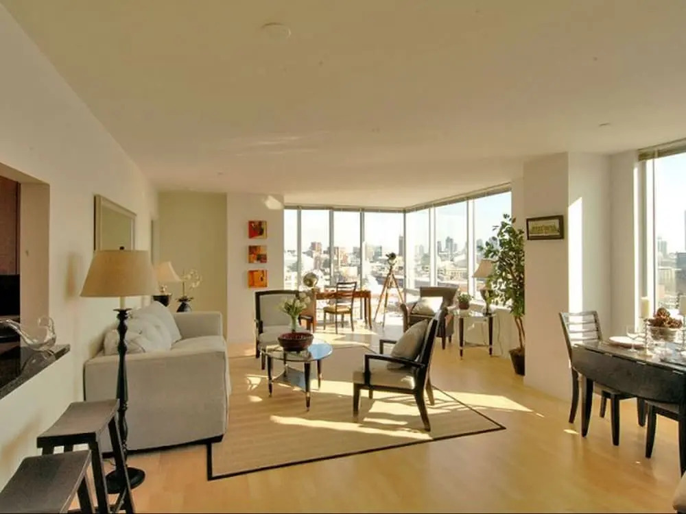 Modern Apartments in University Park