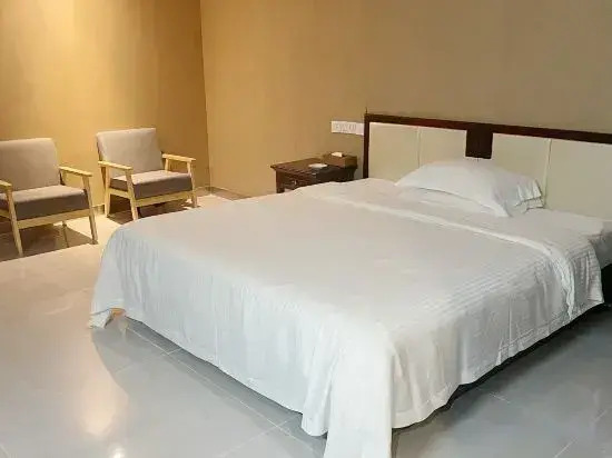 Golden Sea Hotel (Tantou Second Industrial Zone Store)