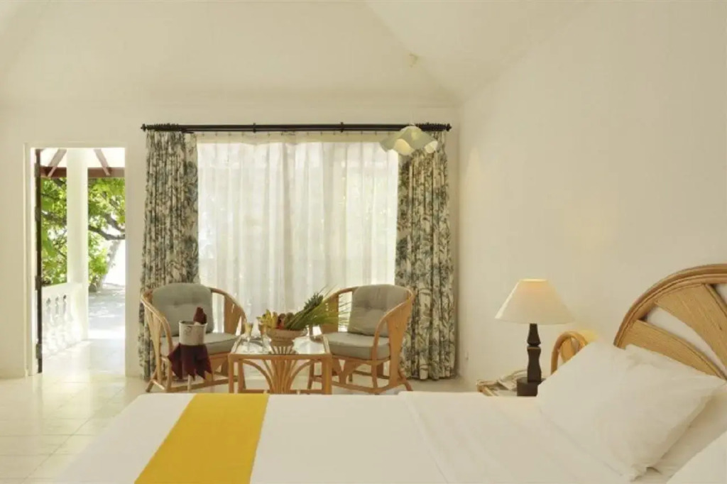 Holiday Island Resort & Spa