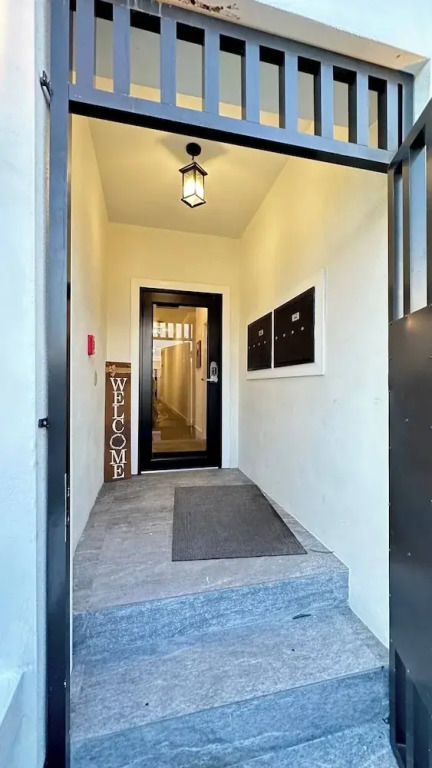 Stanza Design District Parking Laundry