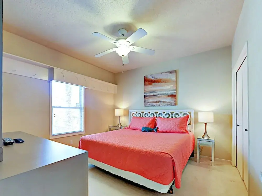 4br W/ Stunning Bay Views - Pool, Boat Slip 4 Bedroom Condo