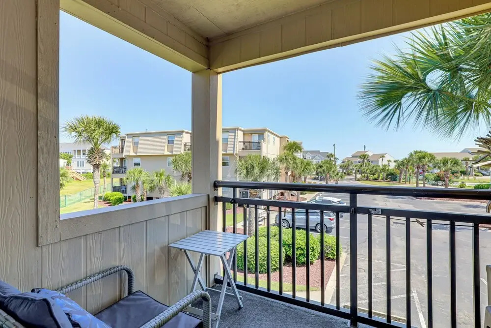 Private Beach & Pool Access: Murrells Inlet Condo!