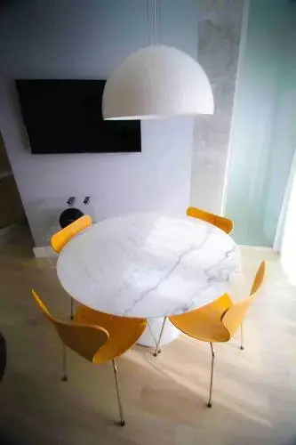 Boutique Hotel Suite 1215 West Avenue