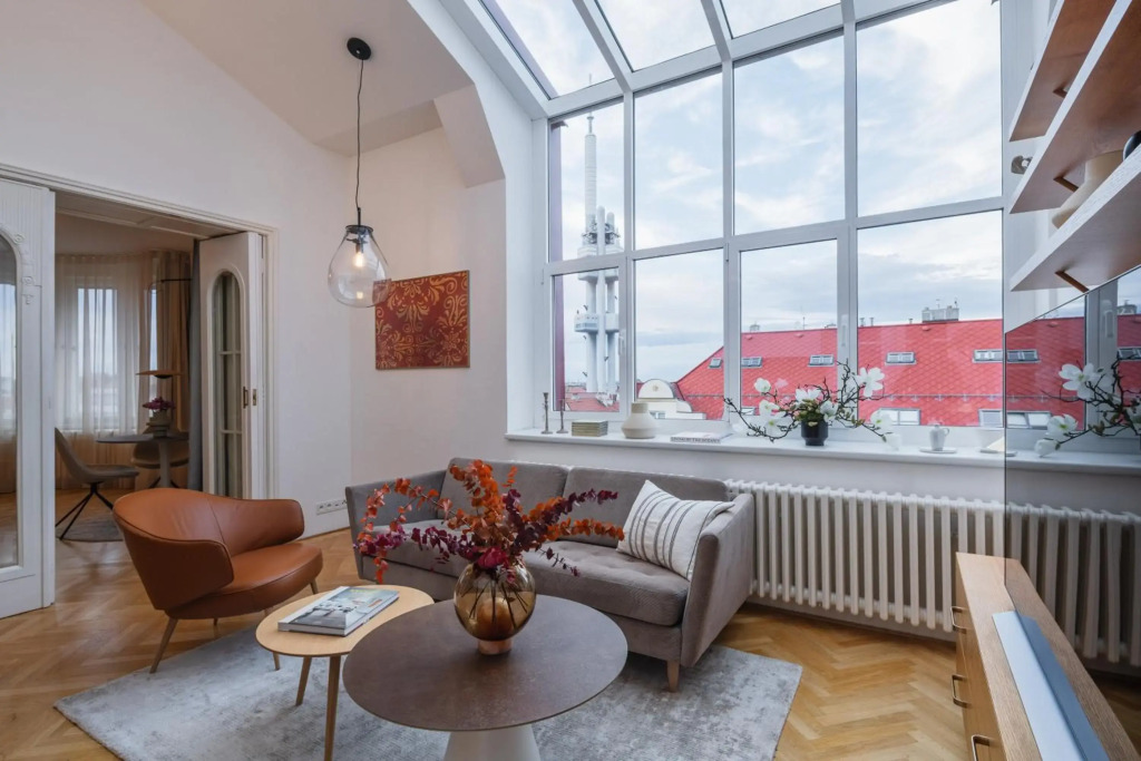 Sophisticated Apartment in Vinohrady by Prague Days