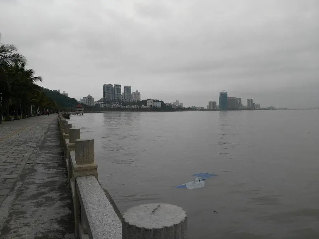 Zhuhai 38C Seaview Apartment