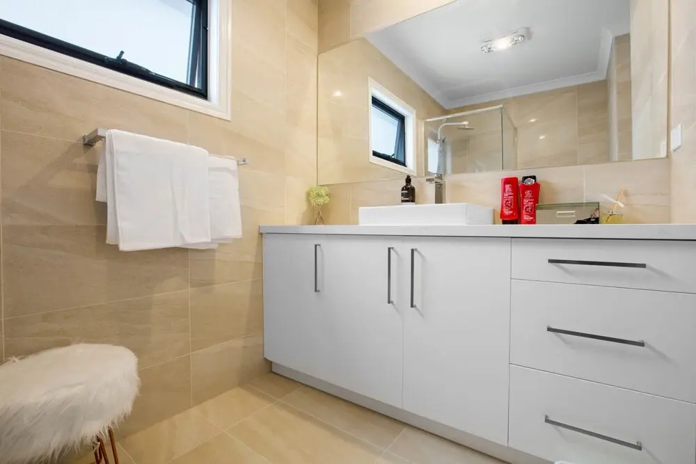 AU.JOY 3 Bed Townhouse Burwood 1