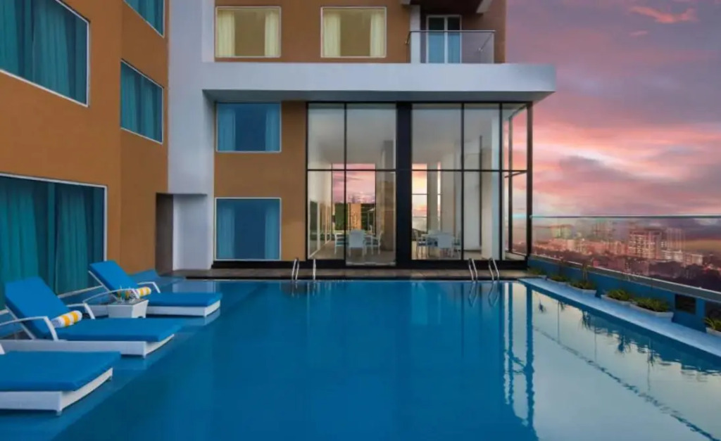 Royal Hometel Suites