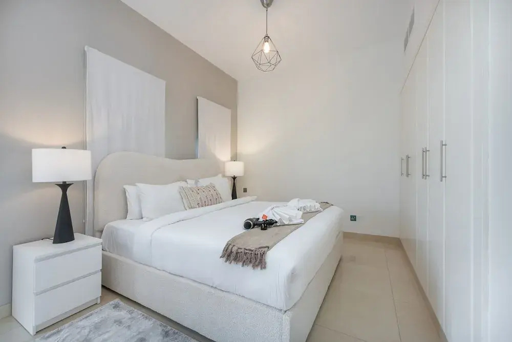 StayShort - Luxurious Spacious 3-Bedroom Villa with Private Pool at Springs 10