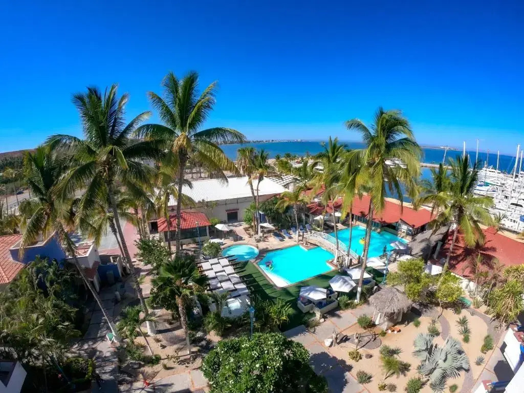 The Westmarine Waterfront Hotel