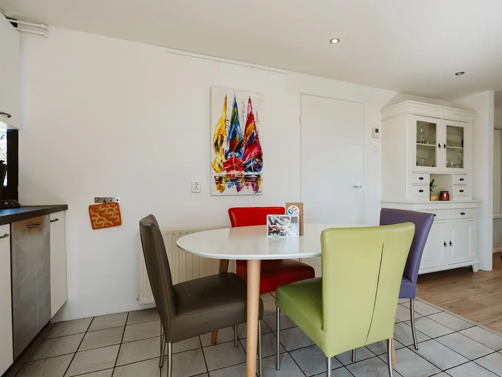 Bungalow on Holiday Park De Klepperstee Ouddorp