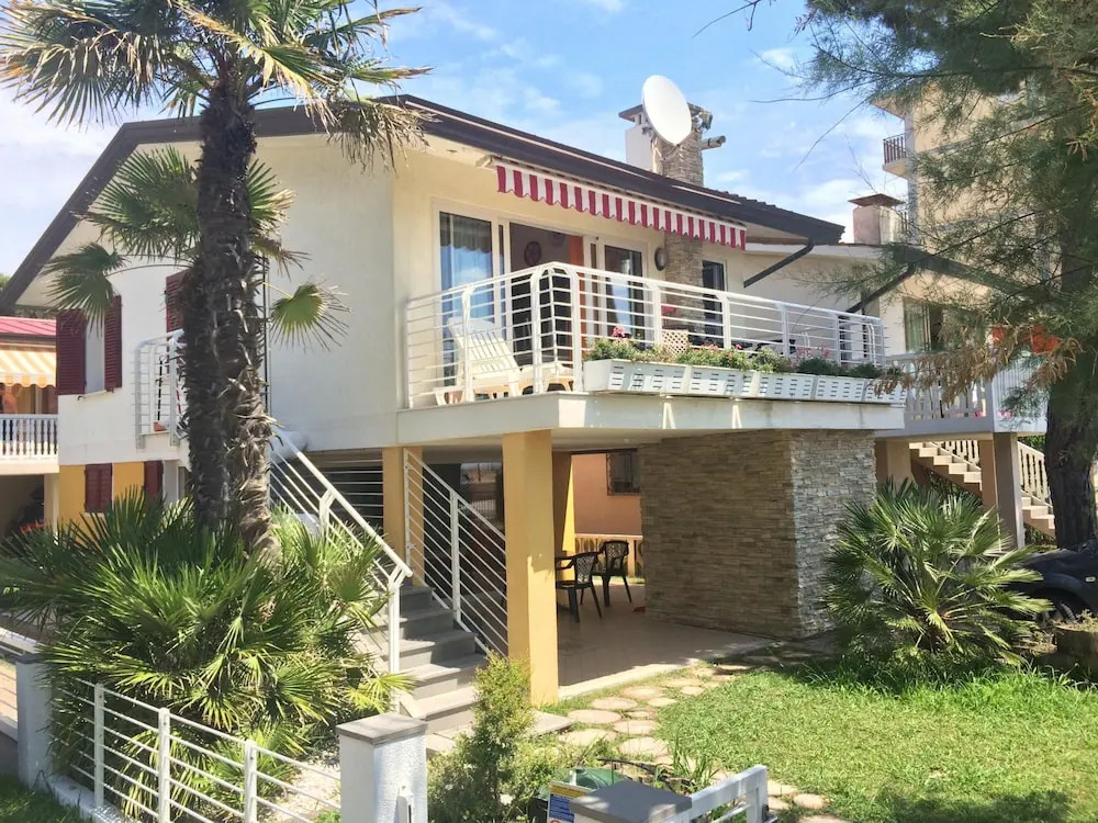 Palma B in Bibione With 1 Bedrooms and 1 Bathrooms
