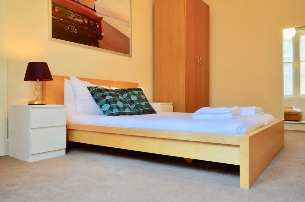 3 Bedroom Bruntsfield Flat