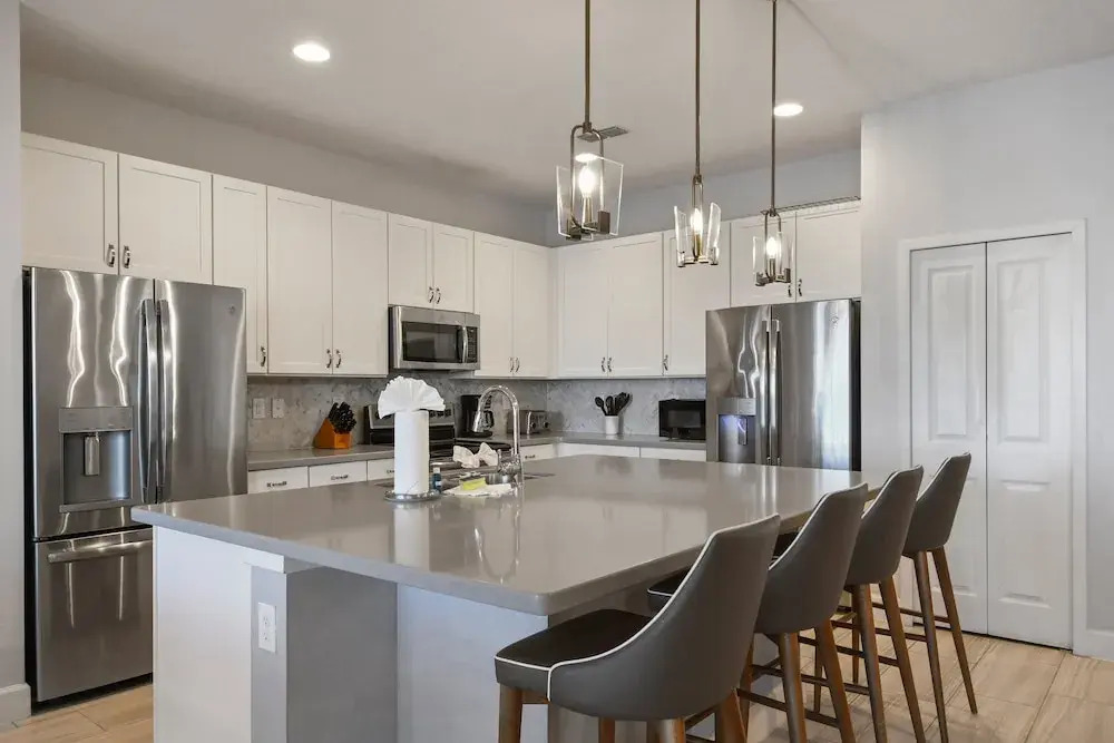 Elegant Home with Pool & Spa, Close to Disney