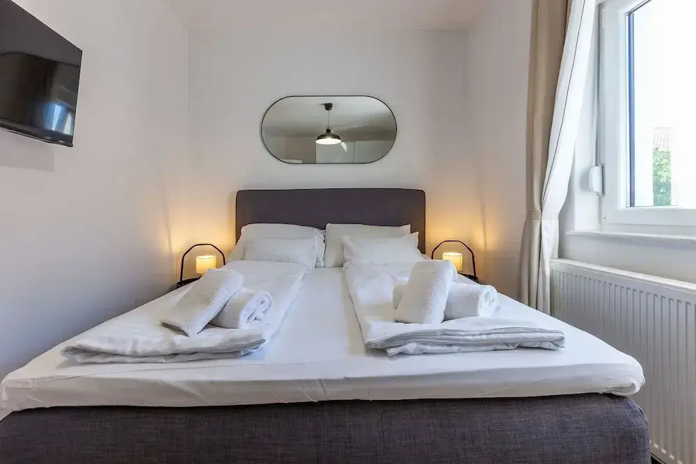 Exquisite Prestige Luxury Apartments With Shared Pool