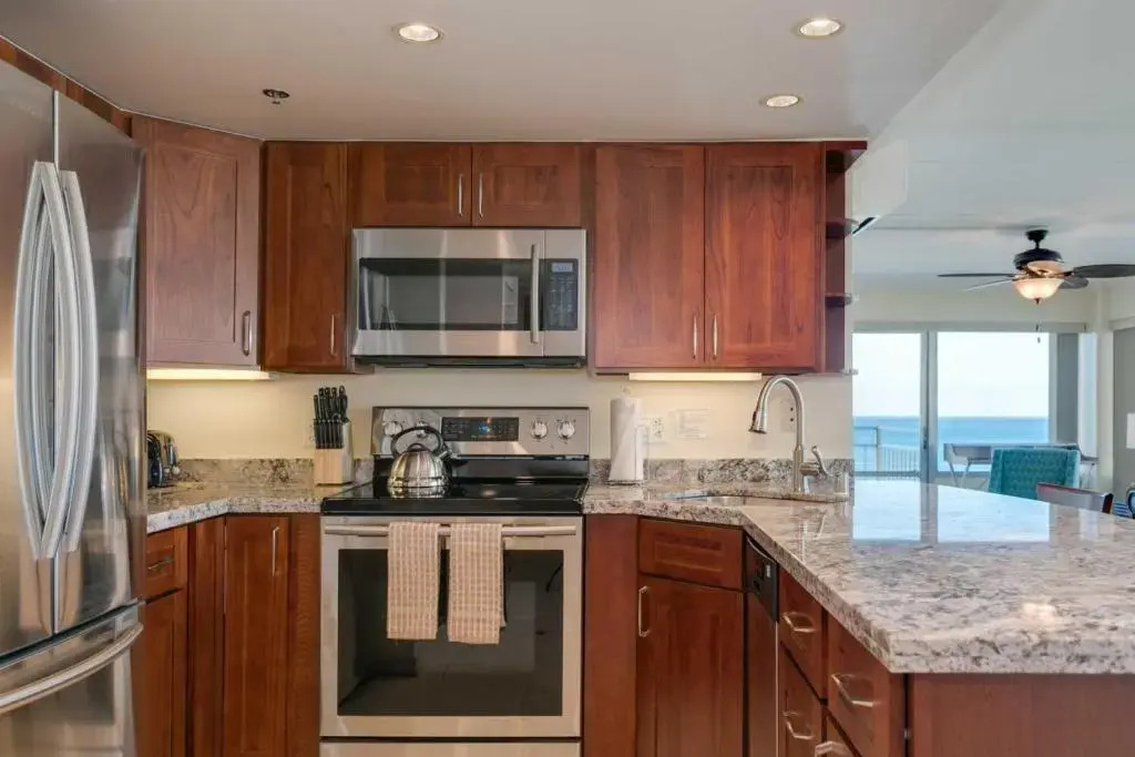 Ilikai 1243 2 Bedrooms 2 Bathrooms Condo