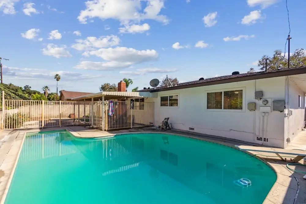Modern Relaxing Retreat With Private Pool 4 Bedroom Home by RedAwning