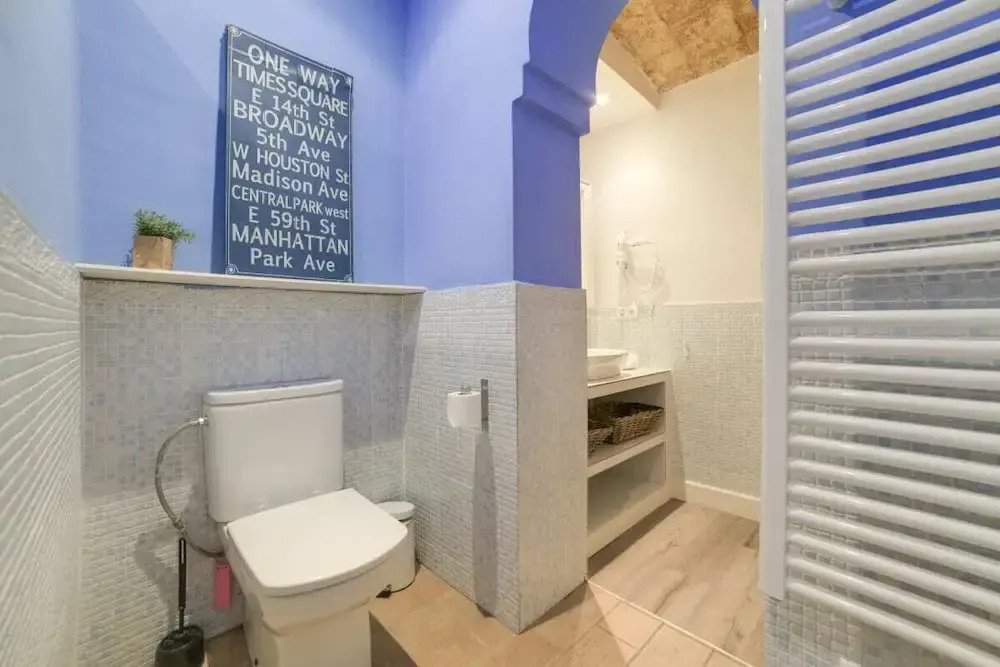 Stylish 1 Bed Apt w/ Terrace in Lesseps