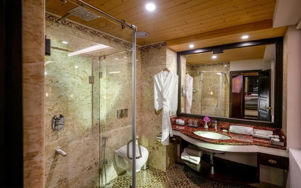 Denzong Regency- Luxury Mountain Retreat Spa & Casino