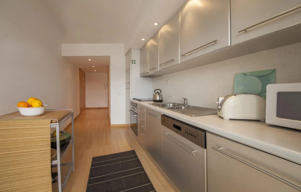 B40 - Marina View Apartment
