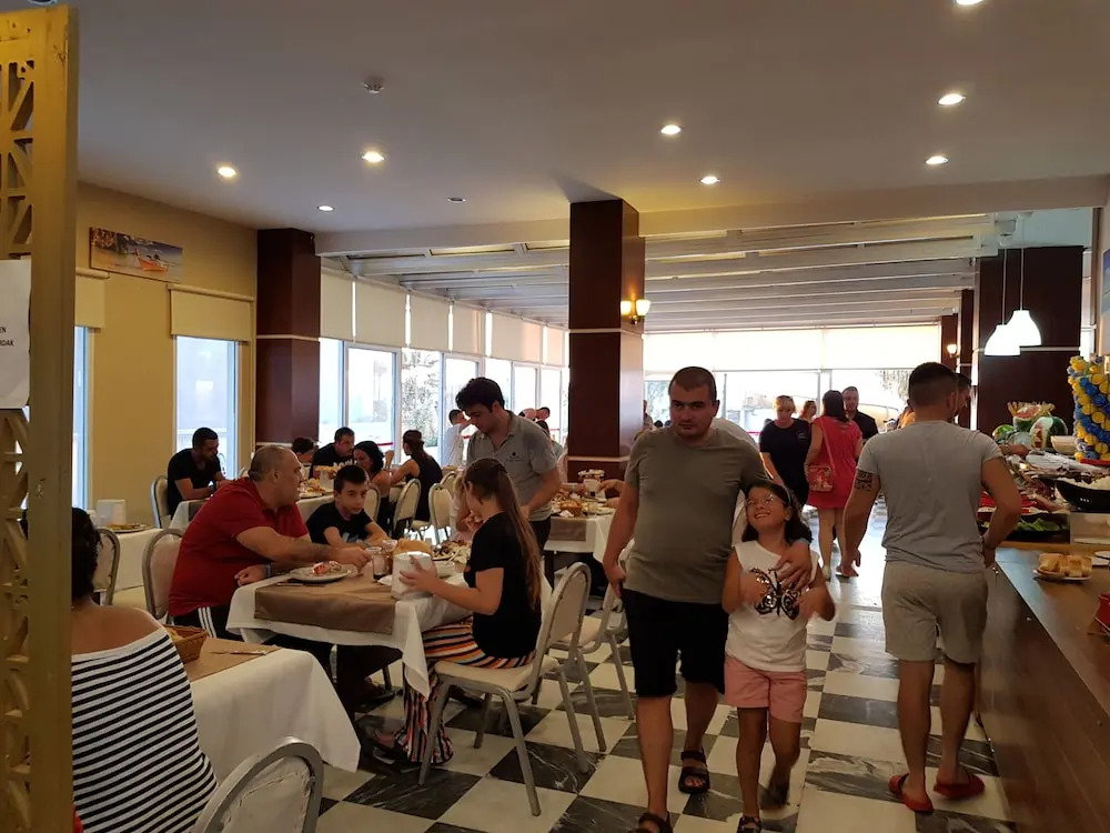 Nuova Beach Hotel