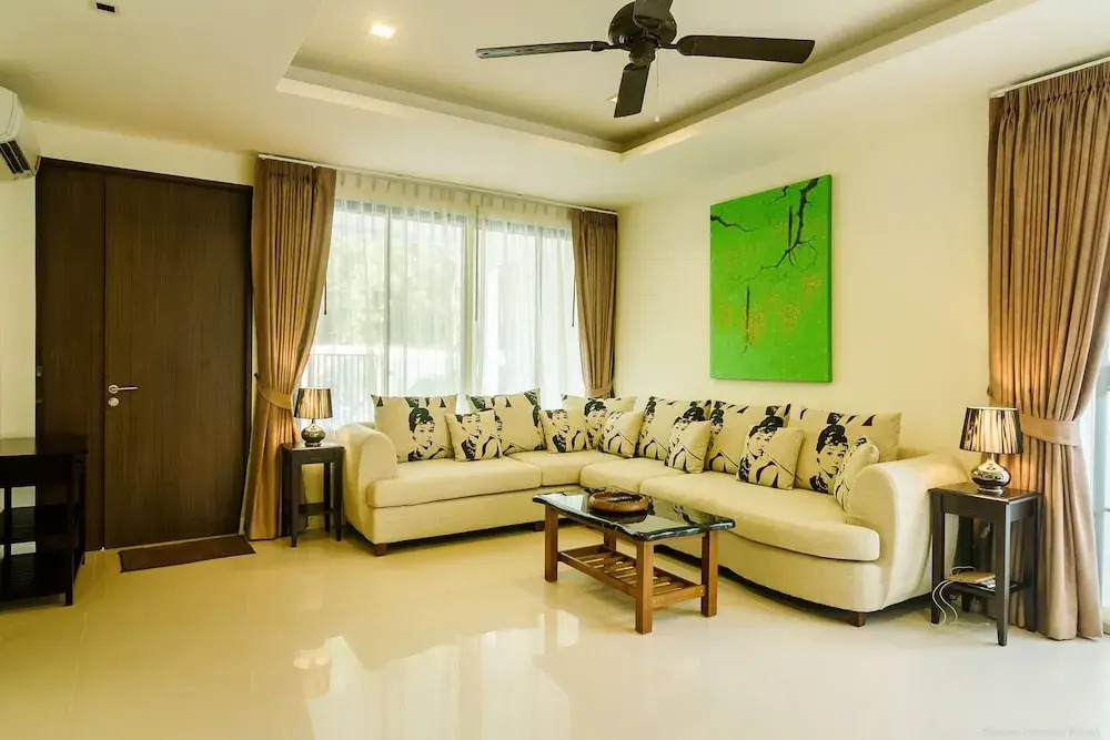 Elata House in Laguna with 3 Bedrooms