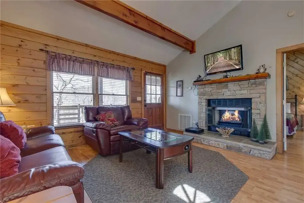 Sugar Plum, 1 Bedroom, Hot Tub, WiFi, Foosball, Sleeps 2
