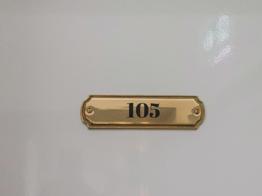 The Salisbury Apartment 105