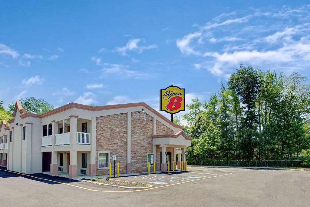 Super 8 By Wyndham Asbury Park