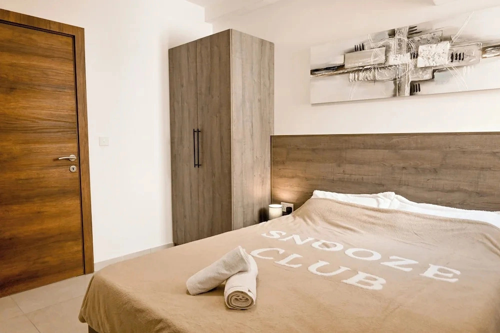 Viviani Court 2bd Modern Apt Xewkija Gozo