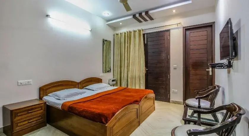 Stay Royal Bed & Breakfast