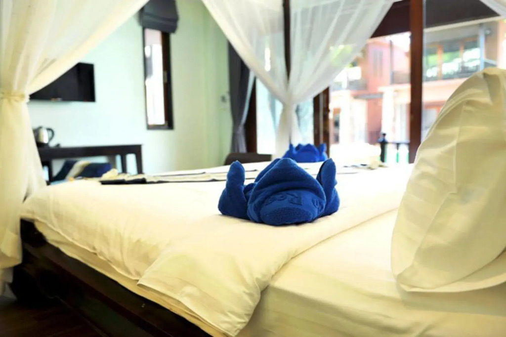 Koh Tao Beach Club