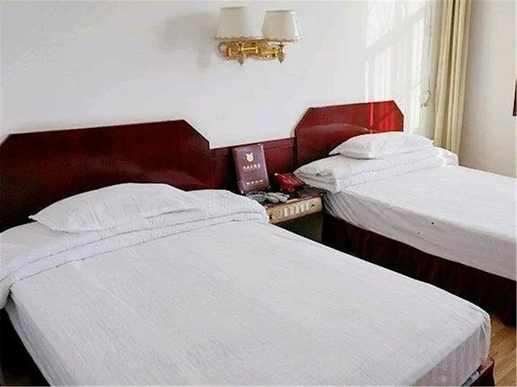 Zhongxiang Kaixuan Inn